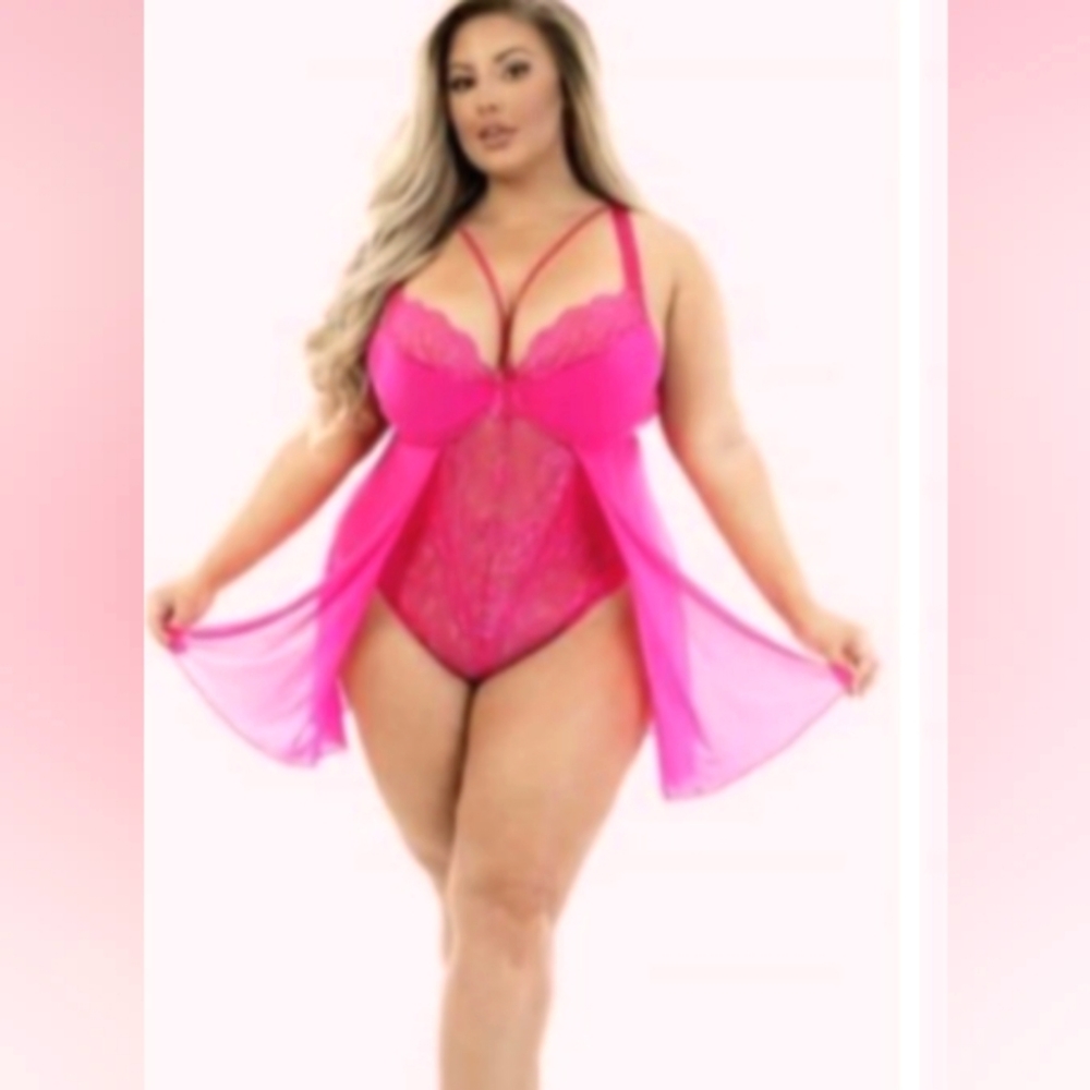 2XL pink lingerie with built in cups